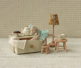 Dance Mouse in Daybed, Little Sister